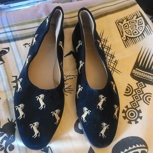 Chloe Elegant Black Velvet Women's Shoes with Horse Design - Size 39
